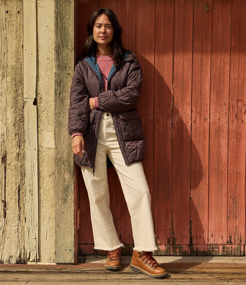 F25_WearitWith_LosAlamosTown_RedDoor_1622.jpg