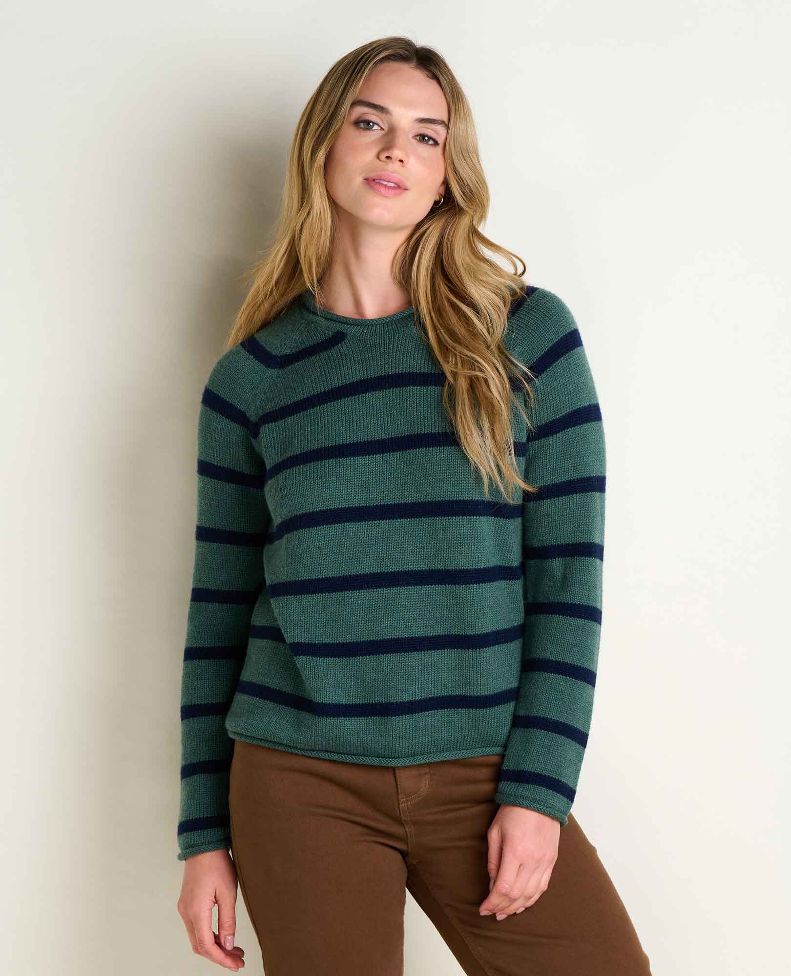 msg:Savanna is 5'9 ½" and is wearing a size small.