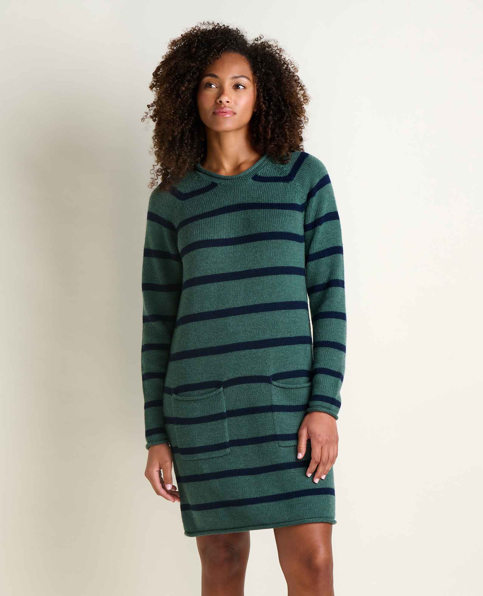 msg:Haylie is 5'8" and is wearing a size small.