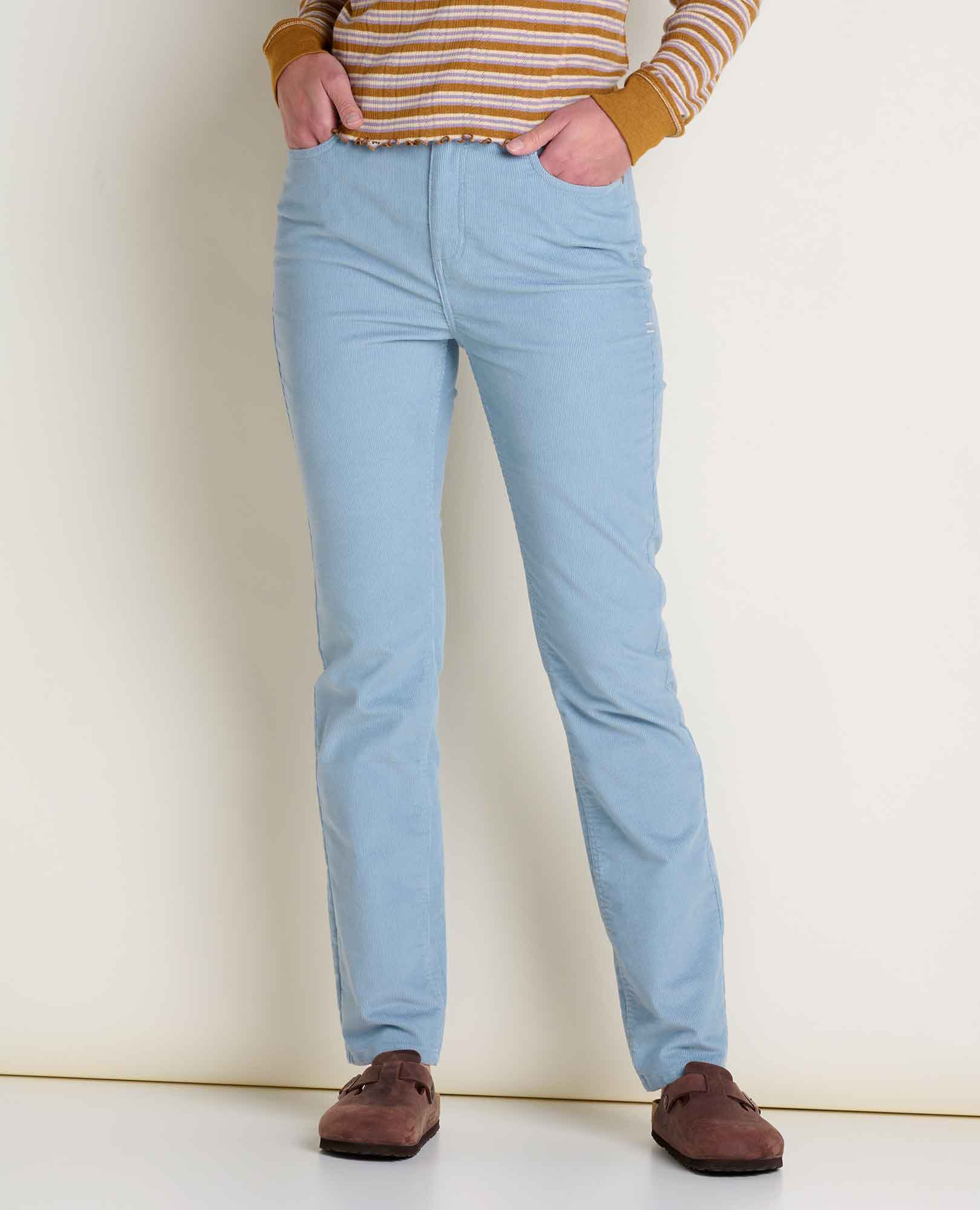 msg:Logan is 5'9 ½" and is wearing a size 6.
