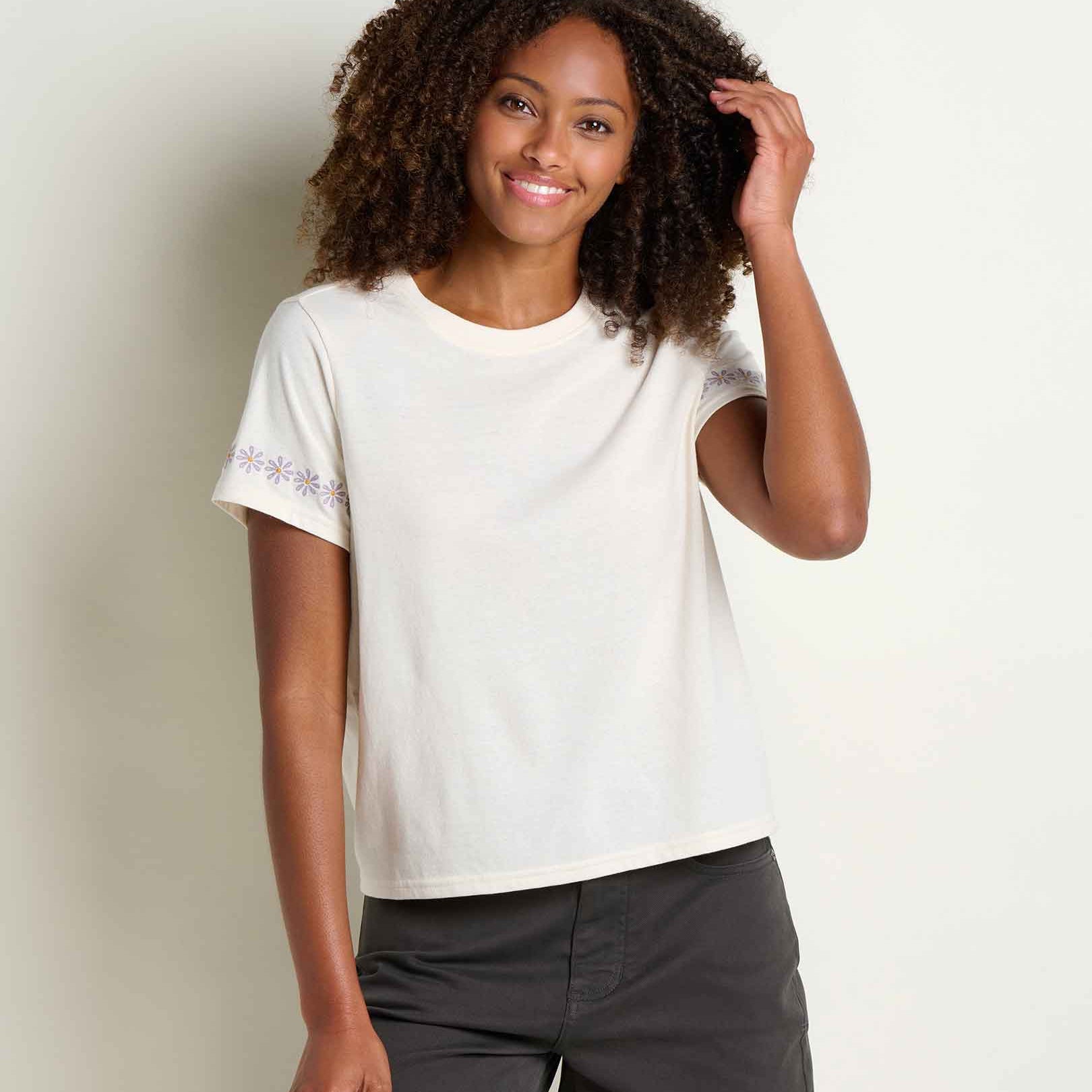 msg:Haylie is 5'8" and is wearing a size small.