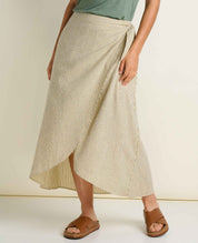 msg:Angelina is 5'8" and is wearing a size small.