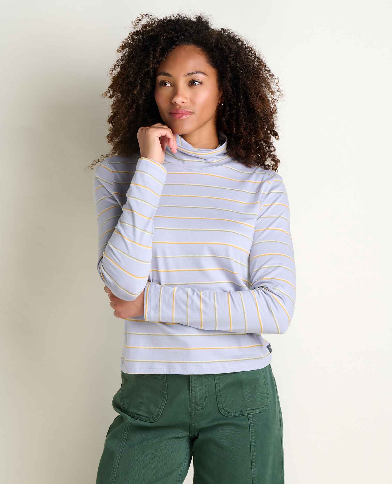 msg:Haylie is 5'8" and is wearing a size small.