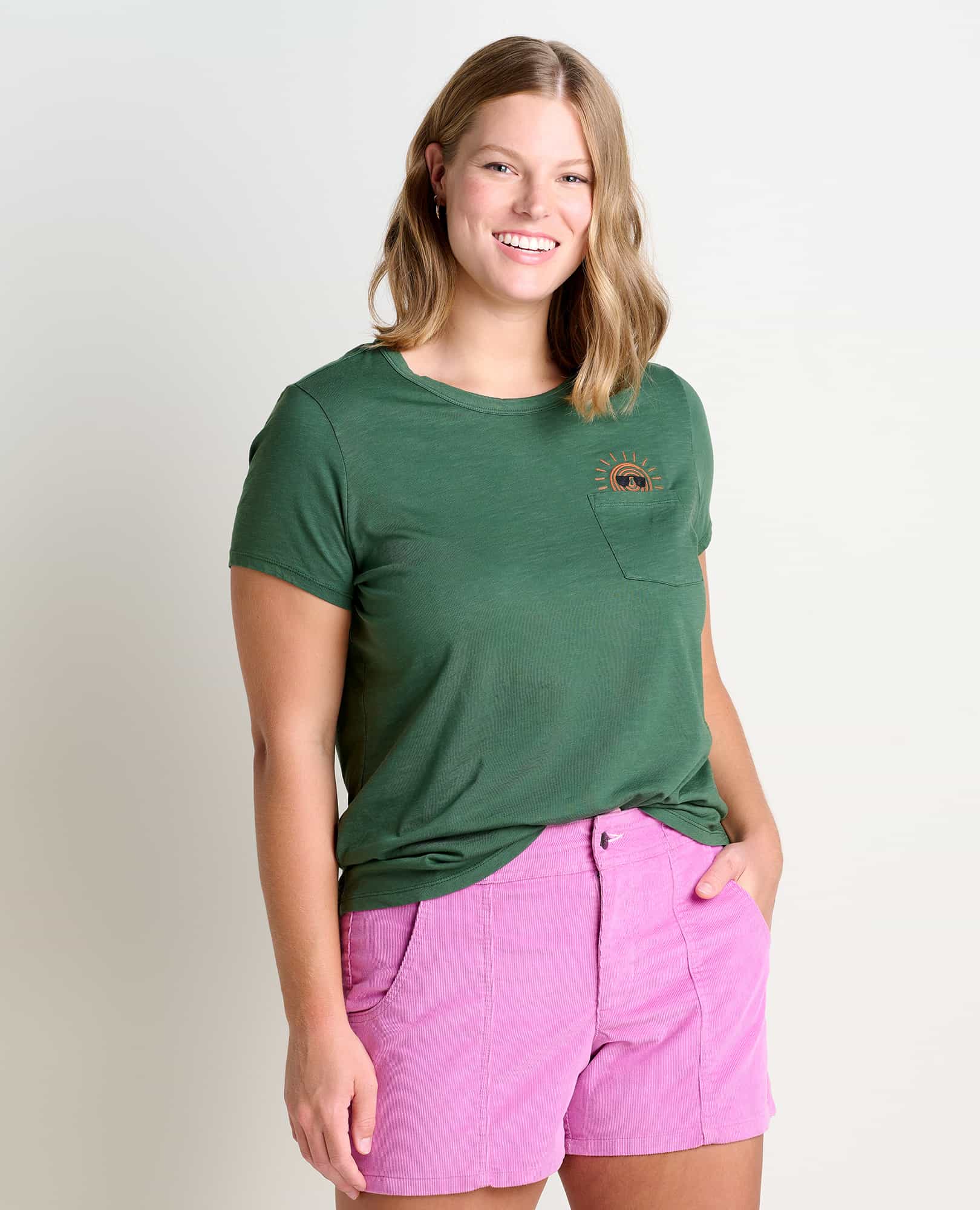 msg: Sonnie is 5'11" and is wearing a size Large