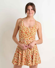 msg:Gina is 5'9" and is wearing a size Small.