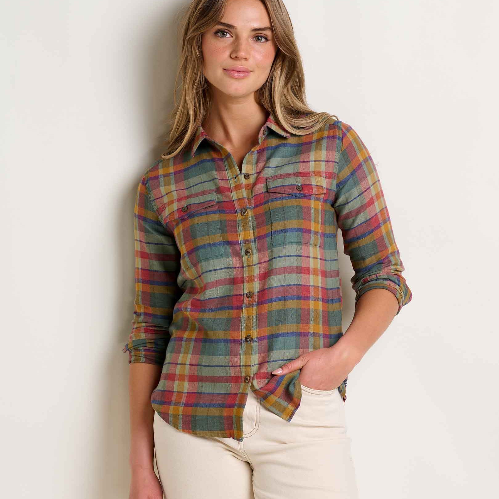 msg:Savanna is 5&#39;9½&quot; and is wearing a size small.