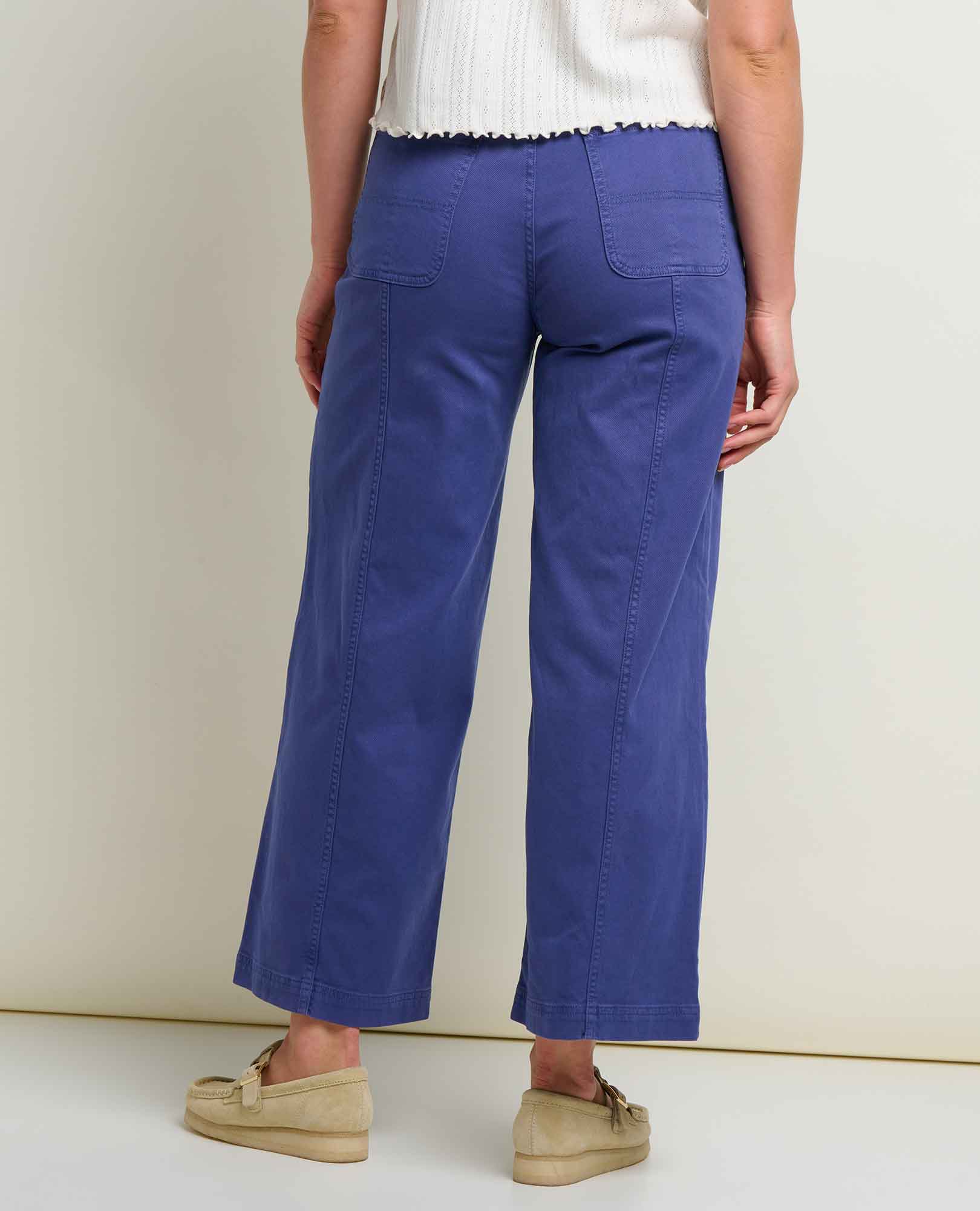 T1442500-Iris-2_165f76d3-e9e0-4f59-bf42-bf0fbeccf659.jpg