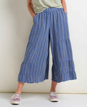 msg:Gina is 5'9" and is wearing a size Small.