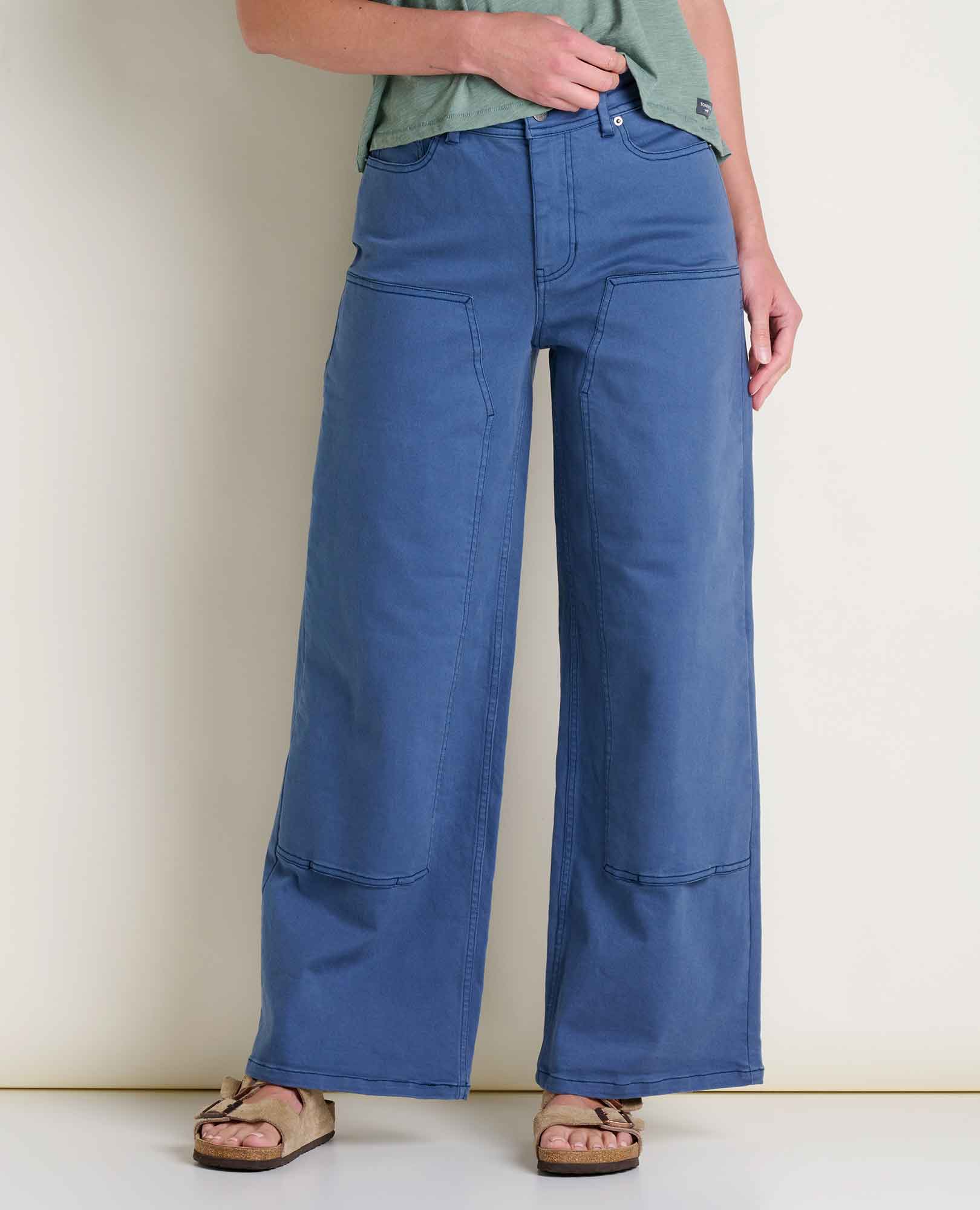 msg:Logan is 5'9 ½" and is wearing a size 6.