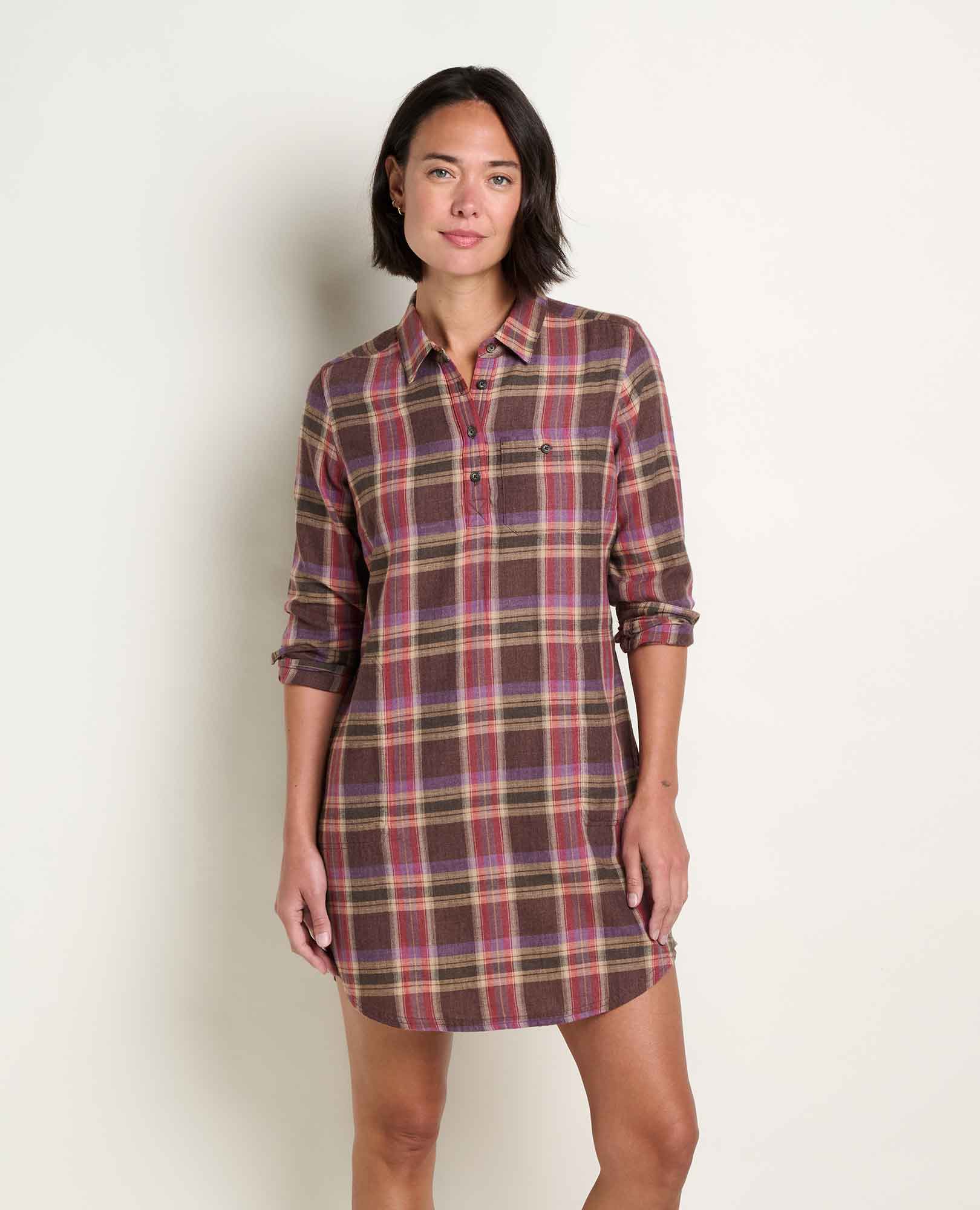 msg:Logan is 5'9 ½" and is wearing a size small.