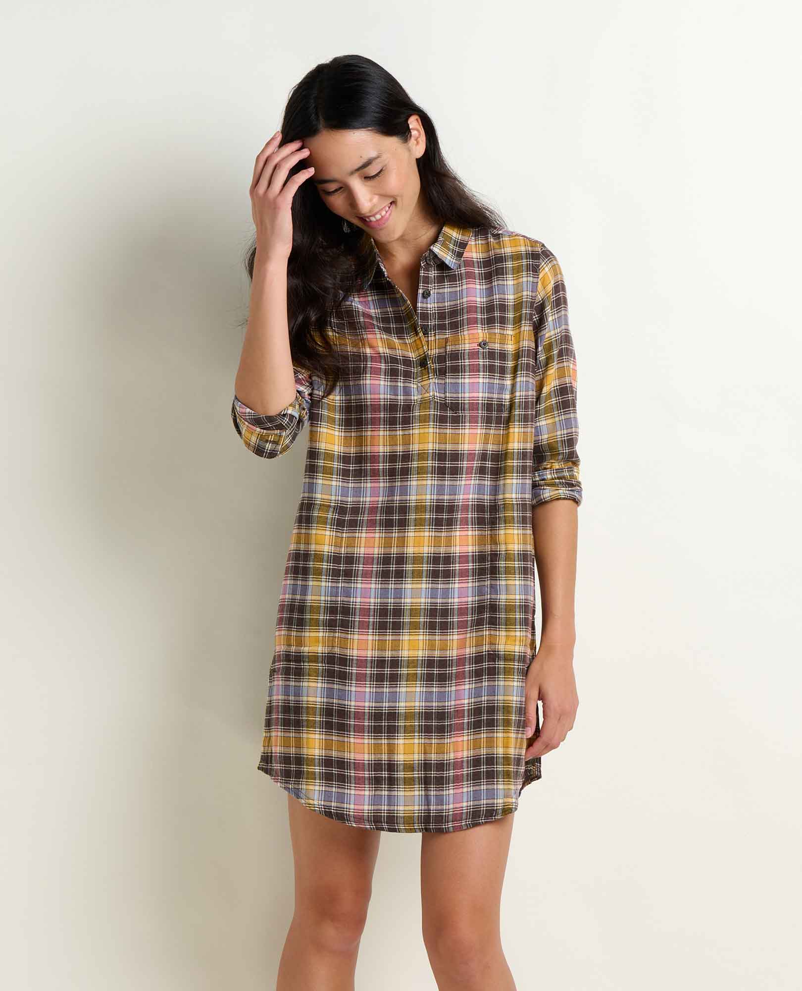 msg:Collette is 5'9 ½" and is wearing a size small.