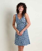 msg:Rayana is 5'9" and is wearing a size small.