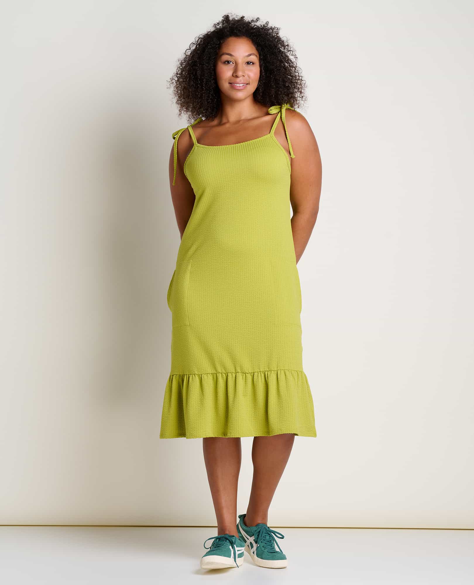 msg: Sophia is 5'9" and is wearing a size Large