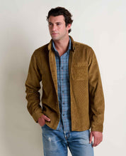 msg:Jacob is 6'1 ½" and is wearing a size medium.