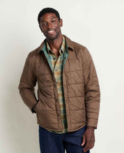 msg:Jamal is 6'2" and is wearing a size medium.