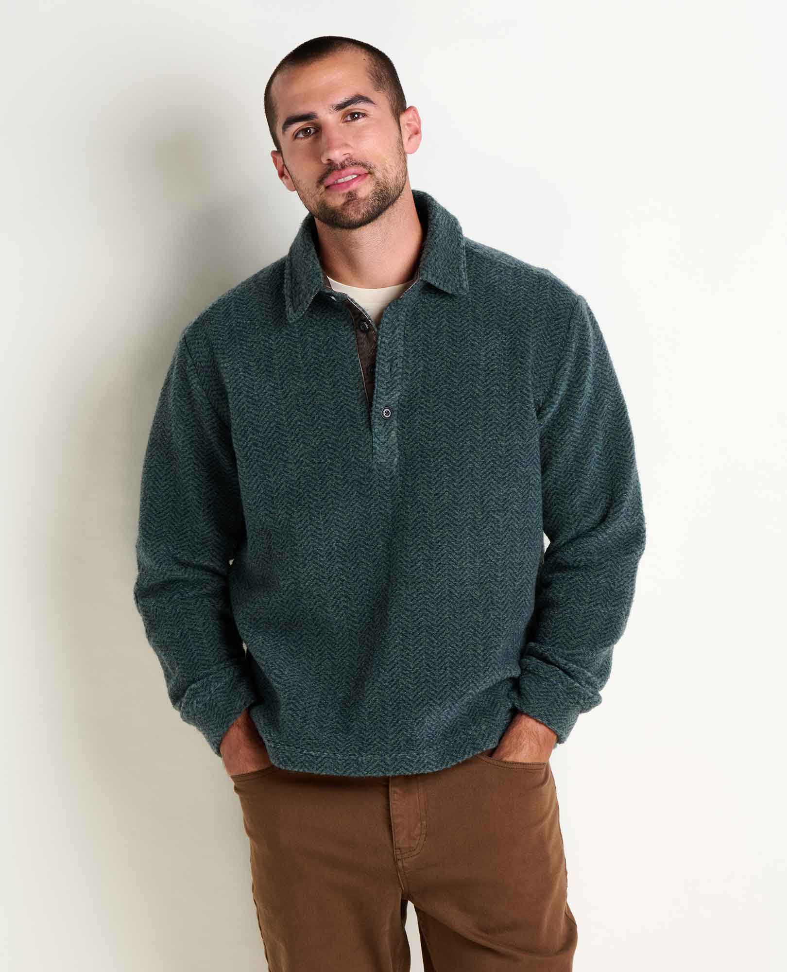 msg:Dale is 6'2" and is wearing a size medium.