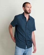 msg:Brandon is 6'1" and is wearing a size medium.
