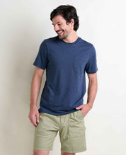 msg:Craig is 6'1" and is wearing a size Medium.