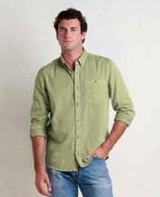 msg:Jacob is 6'1 ½" and is wearing a size medium.