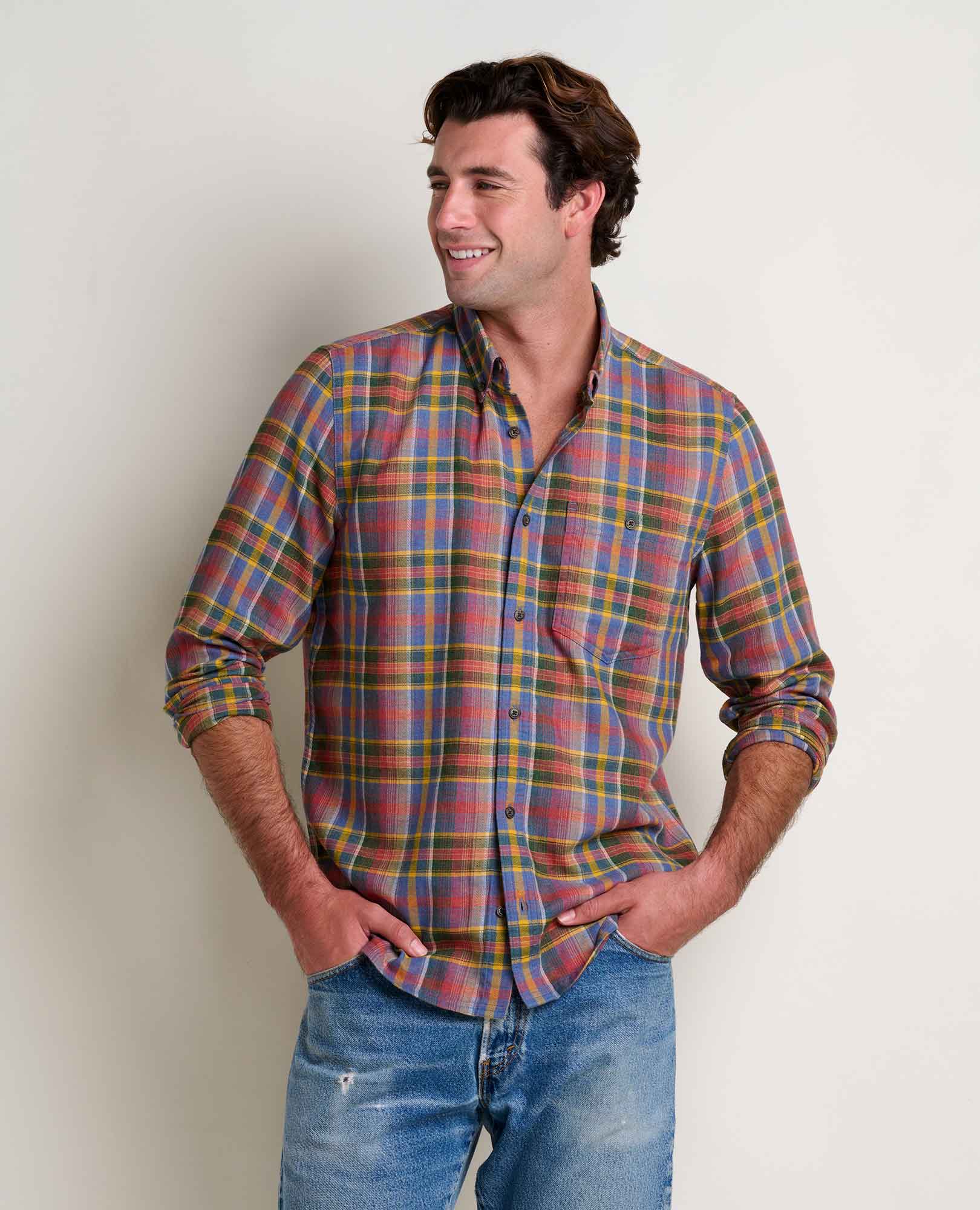 msg:Jacob is 6'1 ½" and is wearing a size medium.