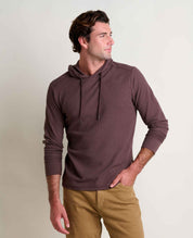 msg:Jacob is 6'1 ½" and is wearing a size medium.