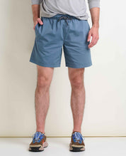 msg:Craig is 6'1" and is wearing a size Medium.