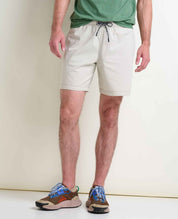 msg:Craig is 6'1" and is wearing a size Medium.